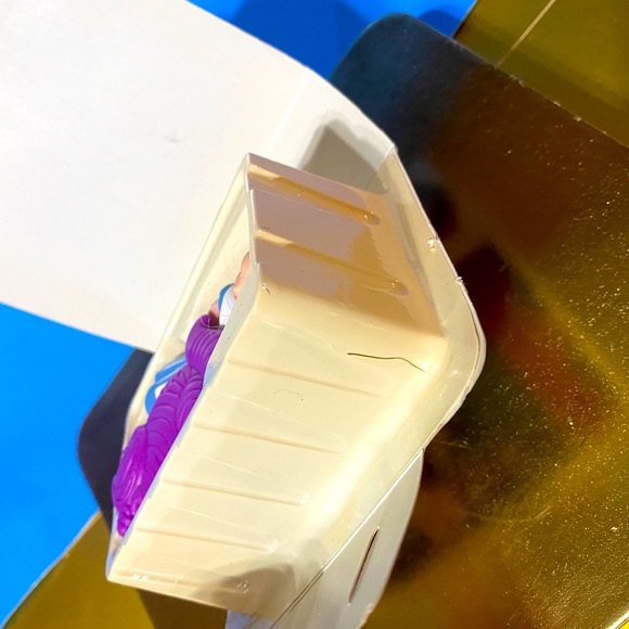 WALT DISNEY 1995 ALICE IN WONDERLAND MCDONALD’S VHS MINI CASE & FIGURINE & COMB - Picture 9 of 9